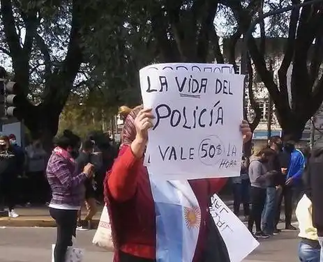 Video: Protesta policial bonaerense por aumentos y mejores condiciones de trabajo