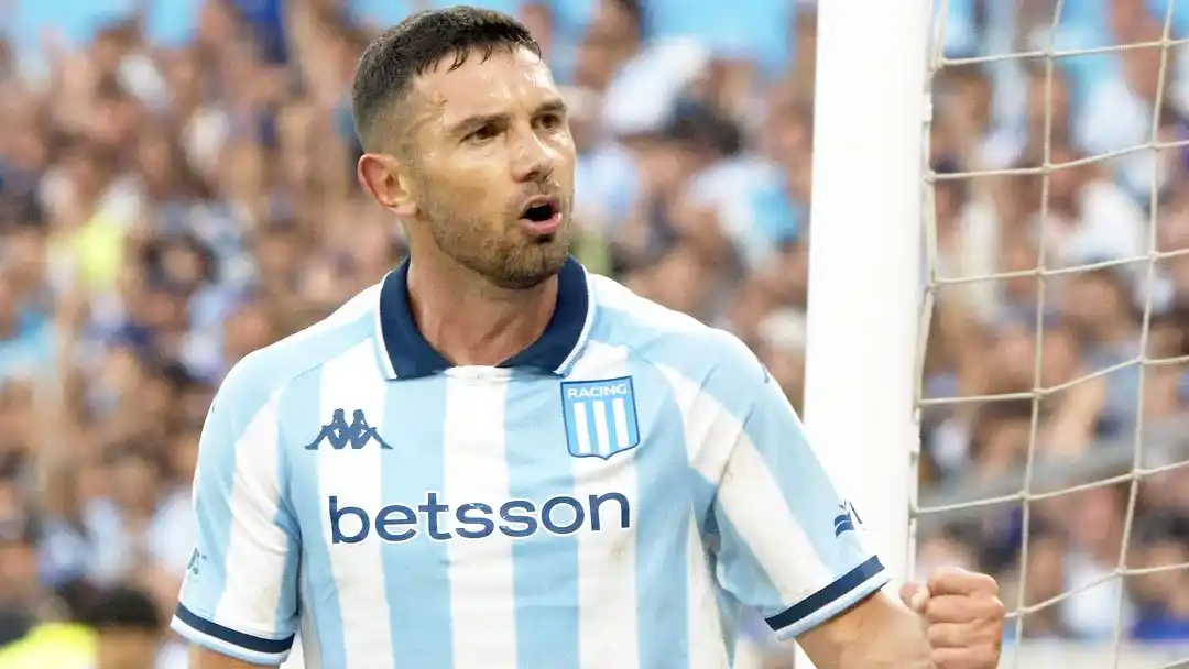 Racing busca levantar cabeza ante Argentinos Juniors y sumar su primer triunfo en el año