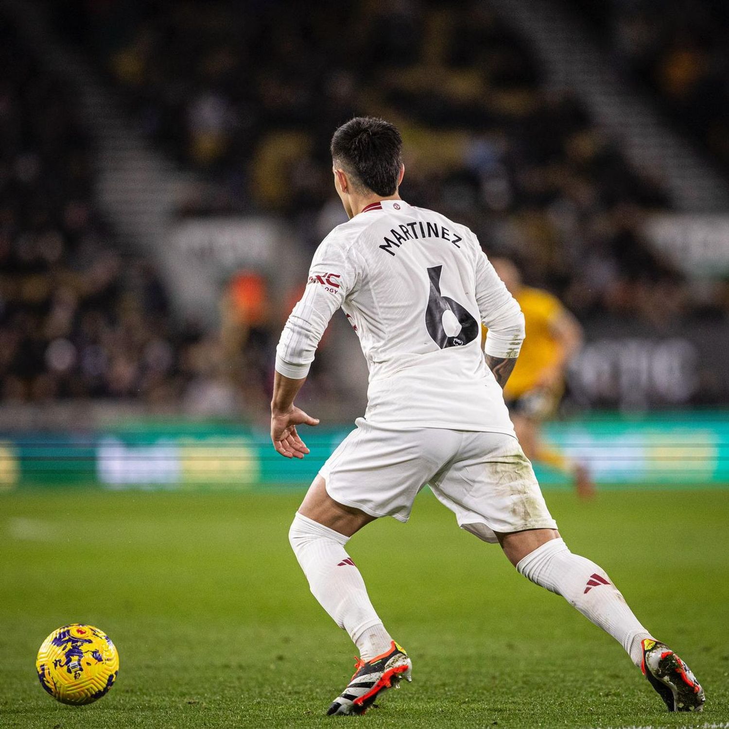 Lisandro Martínez generó preocupación por su salida en Manchester United