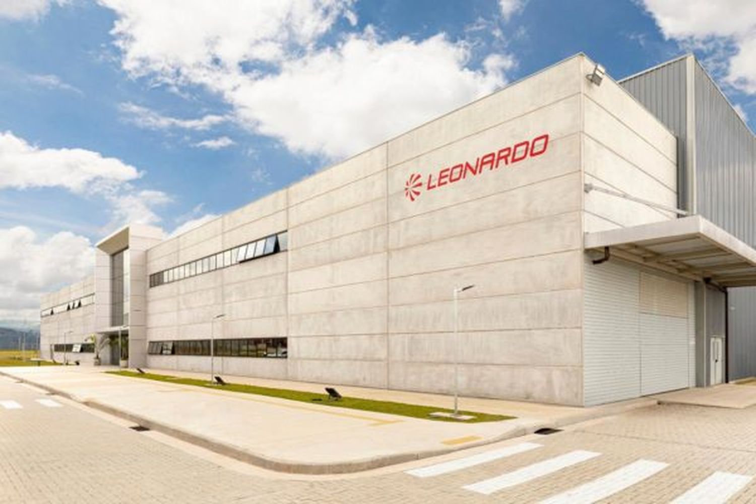 Helicopters: Leonardo opens Service and Logistics Center in São Paulo