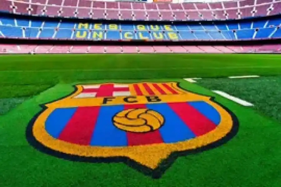 La consulta de Barcelona a sus socios: asociación civil, SAD o mixta