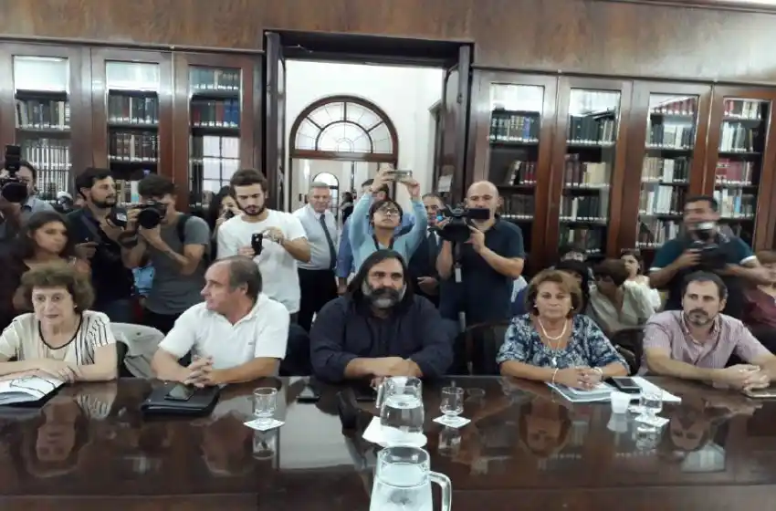 Gremios docentes volvieron a rechazar la oferta salarial de Vidal