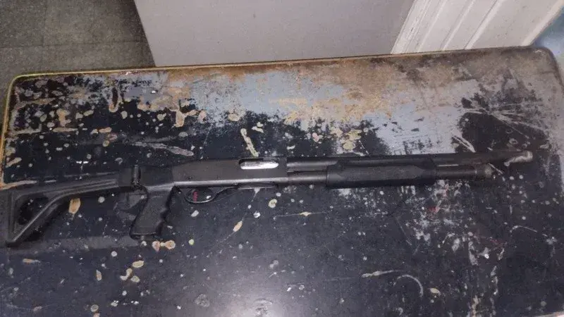 Recuperaron la escopeta reglamentaria que le habían robado a una policía tras una violenta emboscada en la zona norte de Rosario