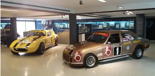 Suman vehículos en el Museo Fangio