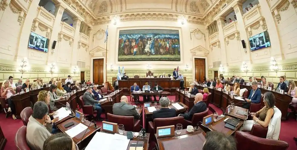 Arrancaron las sesiones extraordinarias en Santa Fe.