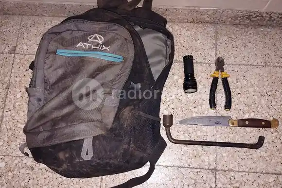 Con las manos en la masa: lo atraparon queriendo robar cables y herramientas de un taller