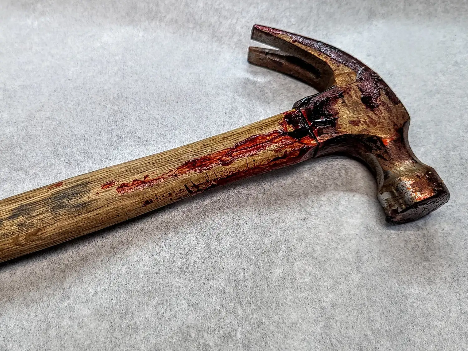 Un martillo fue el elemento que utilizó el asesino.