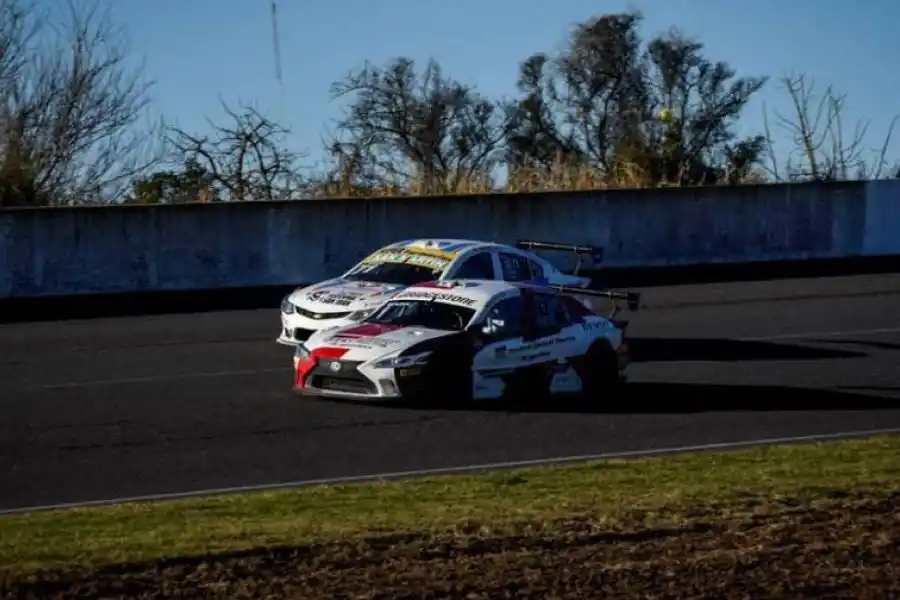 Top Race: Diego Azar se impuso en la final en Rafaela