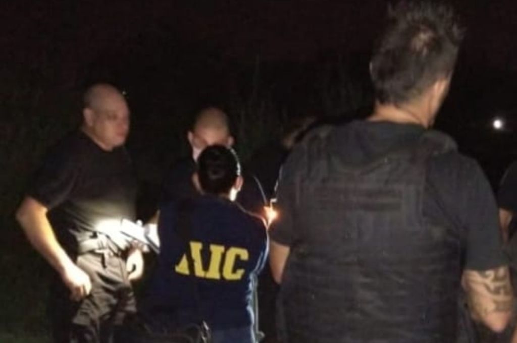 Le dispararon en la cabeza a un policía y está en grave estado