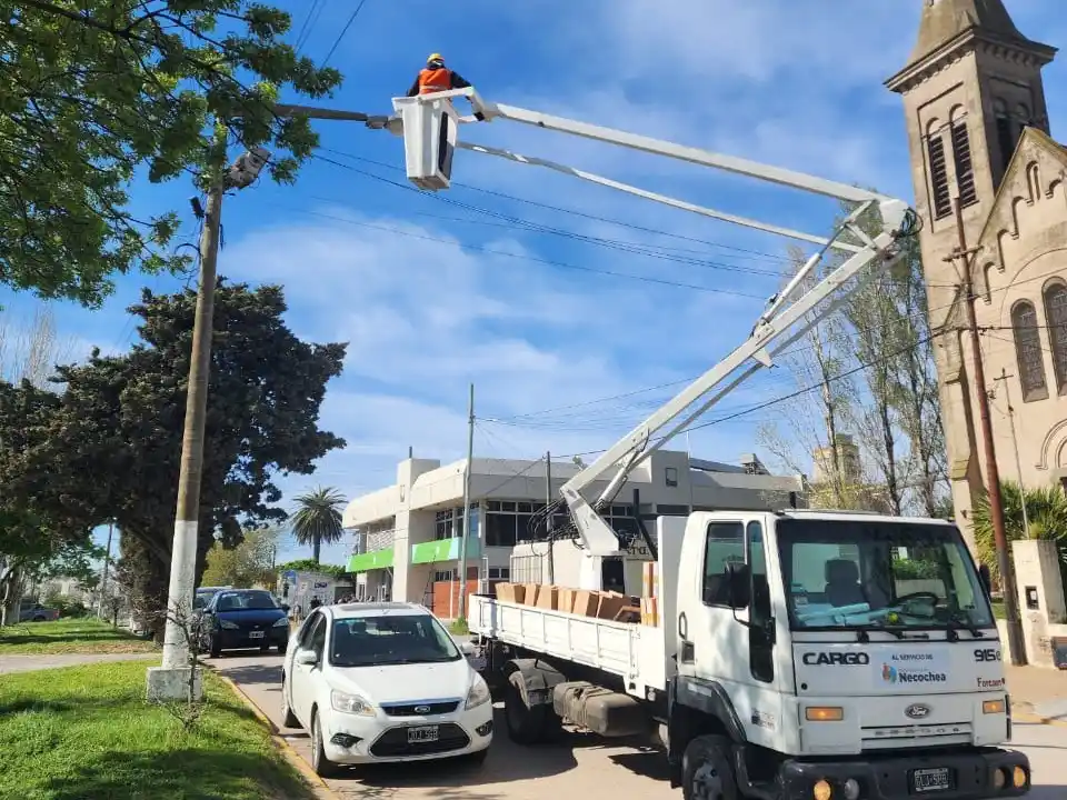 En Plaza de los Niños. Se cambiaron luces