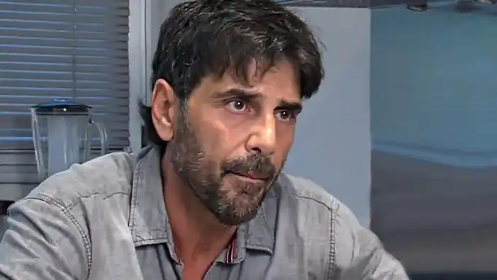 Tras la denuncia por violación, Juan Darthés evalúa la posibilidad de irse del país