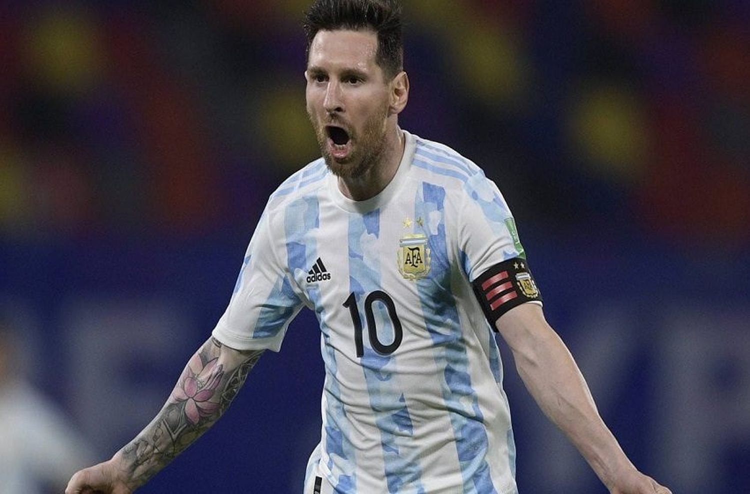 Messi y un nuevo récord: «Orgulloso por haber vestido la celeste y blanca tantas veces como mi amigo Masche»