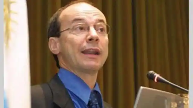 Artana: “El planchazo del dólar complica a exportadores y baja la inflación”