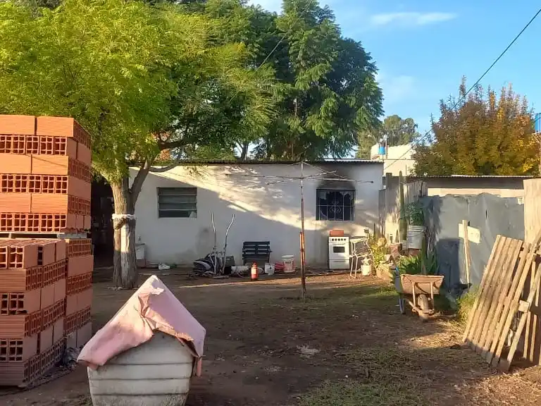 La vivienda afectada por las llamas.
