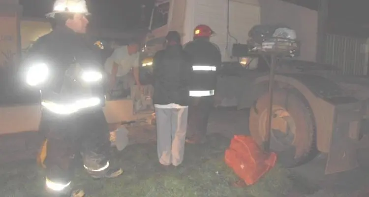 Camionero chocó un medidor y provocó riesgosa pérdida de gas