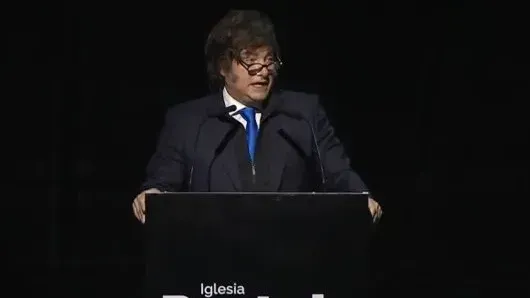 El curioso milagro del pastor que visitó Javier Milei en Chaco que "convirtió pesos en dólares"