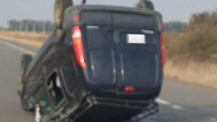 El automóvil involucrado en el accidente.