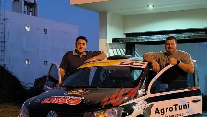 Passoni cantará la hoja, mientras que Tuninetti llevará el volante del VW Gol Trend.