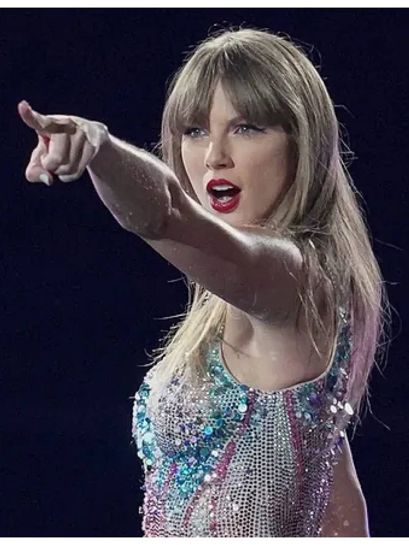 Travis Kelce estalla contra Kanye West por contenido obsceno sobre Taylor Swift
