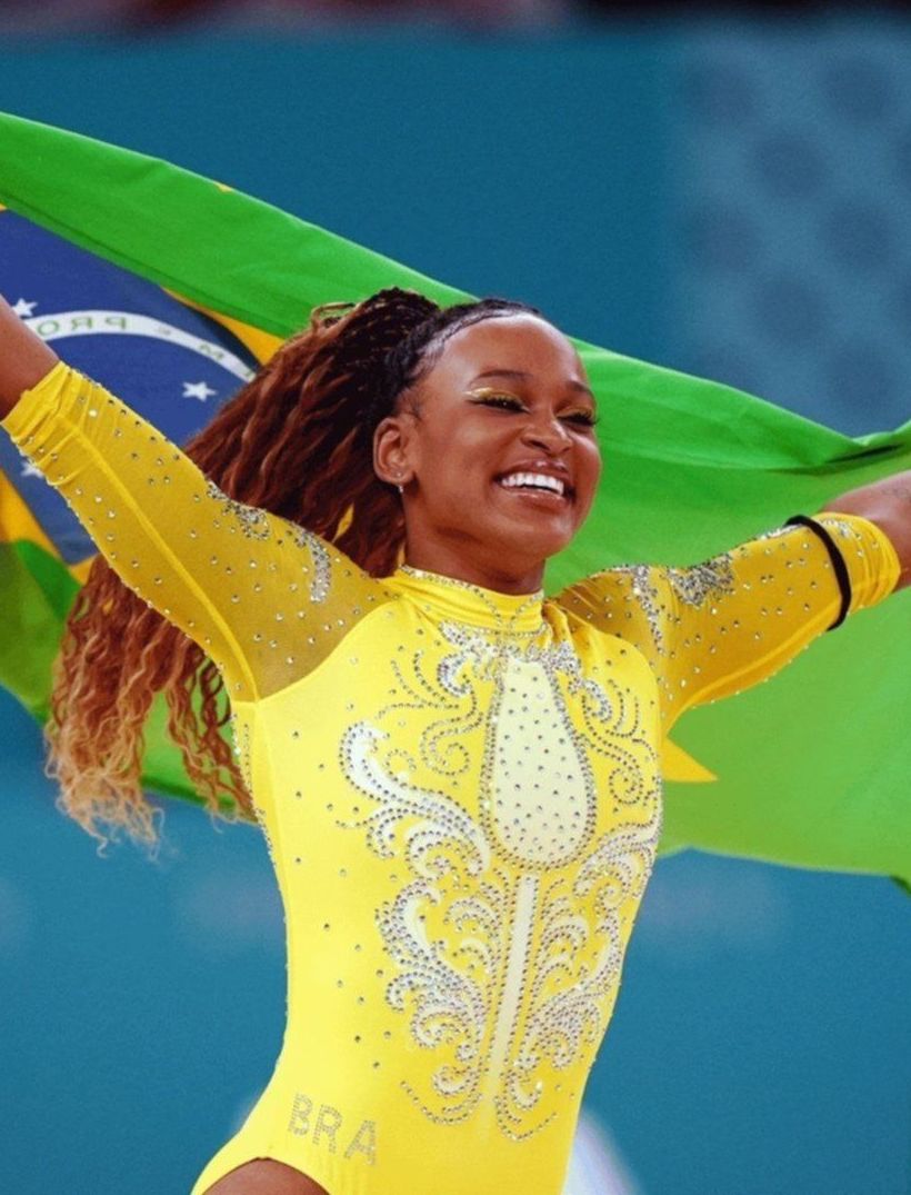 ¡Simone Biles fue segunda en suelo y Rebeca Andrade se llevó la medalla de oro!