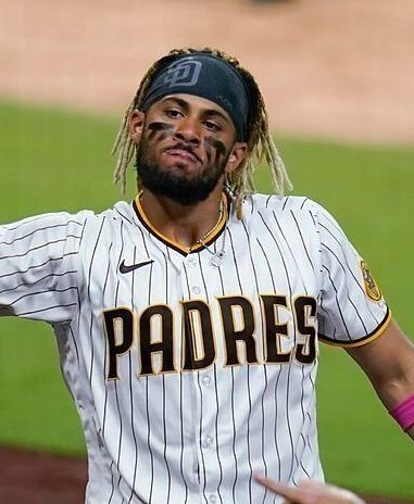 Estilo en el campo: Fernando Tatis Jr y sus zapatos personalizados