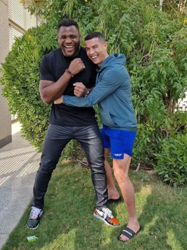 Mira el reloj que Cristiano Ronaldo le regaló a Francis Ngannou