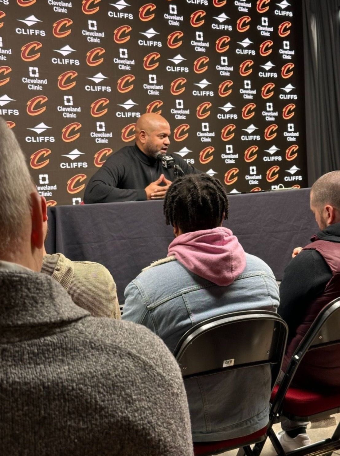 Un entrenador de la NBA reveló que sufrió amenazas