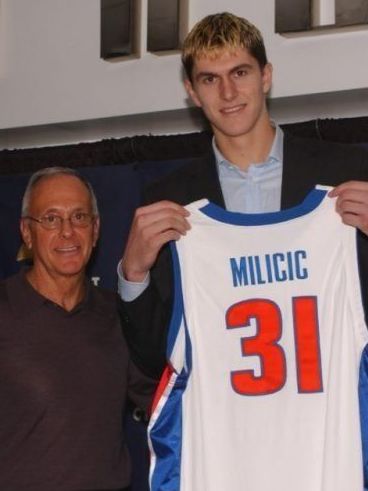 La historia de Darko Milicic, el serbio que supo disputarse los flashes con LeBron James