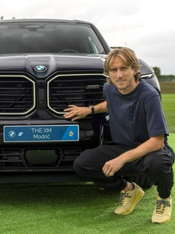 ¡Descubre los lujosos autos BMW de los jugadores del Real Madrid!