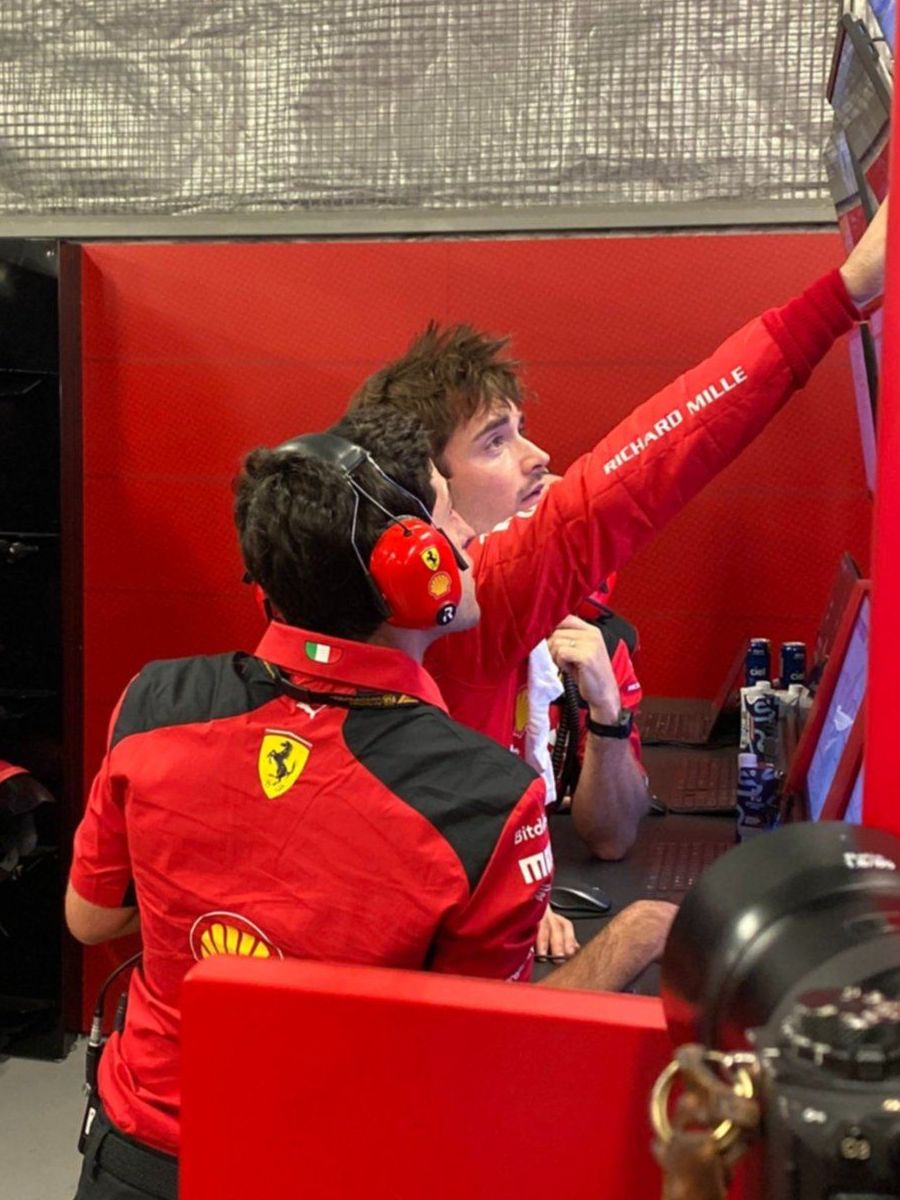 Charles Leclerc es derrotado en el Gran Premio de México... por una puerta