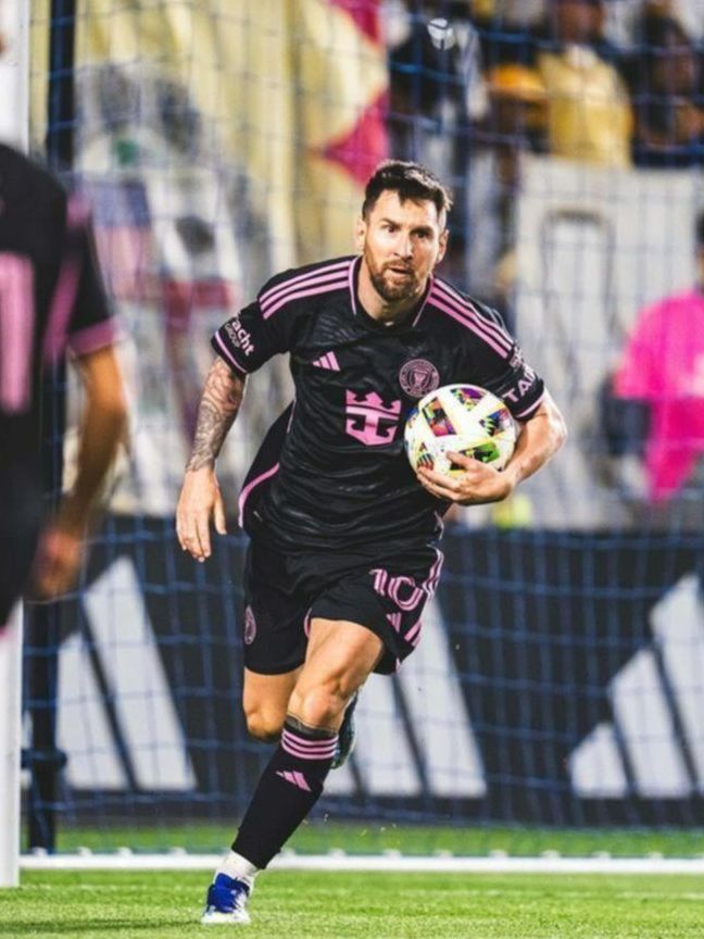 ¡El hijo de esta celebridad ingresó al campo de juego junto a Lionel Messi en su último partido con el Inter Miami!