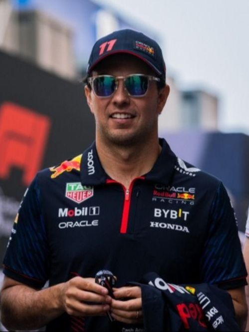 El padre de Checo Pérez ataca a Red Bull para defender a su hijo