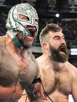 Jason Kelce: El legado de una leyenda de la NFL y su pasión por las máscaras de luchador