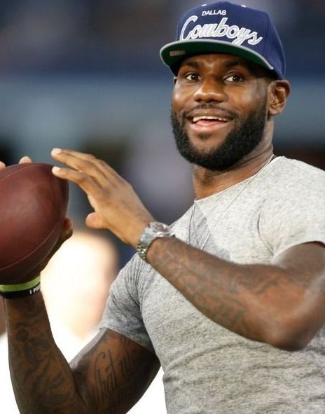 LeBron James eligió a los 5 mejores quarterbacks de la historia 