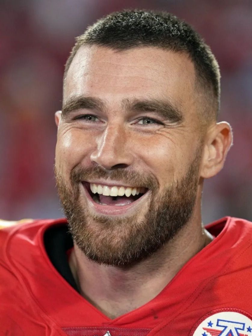 Travis Kelce en Amsterdam: paseo en bicicleta con Taylor Swift