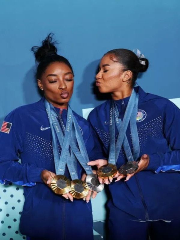 Simone Biles y Jordan Chiles lucen atrevidos pantalones cortos en París