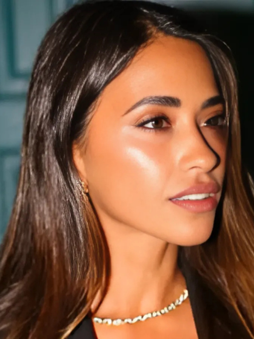 Antonela Roccuzzo impone tendencia con un sofisticado conjunto sastrero en tono pastel