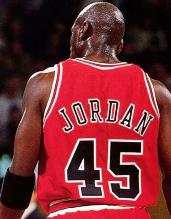 Estas son las fotos inéditas de Michael Jordan subastadas en una cifra millonaria junto con su colección de zapatillas