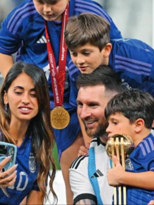 Conoce todos los detalles en rojo y blanco de la Navidad de la familia Messi