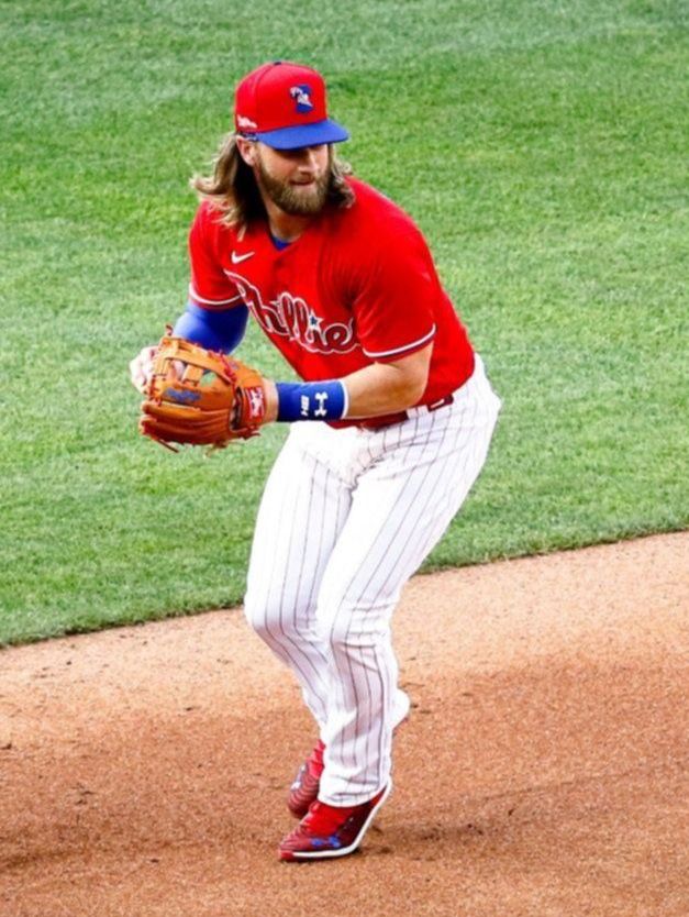 El sorprendente gesto de Bryce Harper en un baile de graduación