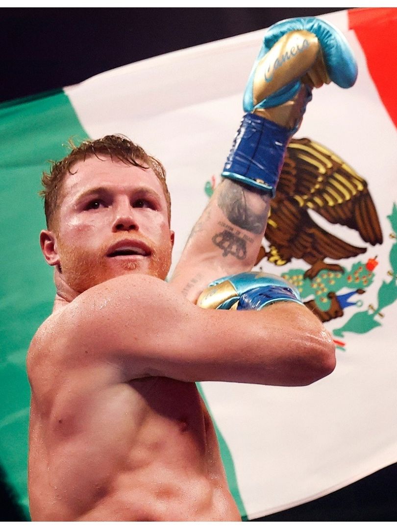 Canelo Álvarez se convierte en leyenda de México gracias a la victoria sobre William Scull