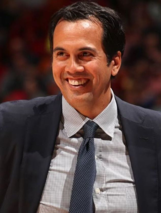 ¿Cuánto ganará Erik Spoelstra, el entrenador mejor pago de la NBA?