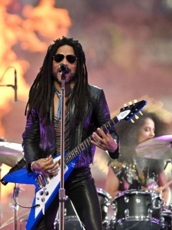 El increíble cambio físico del cantante de la final de la Champions, Lenny Kravitz