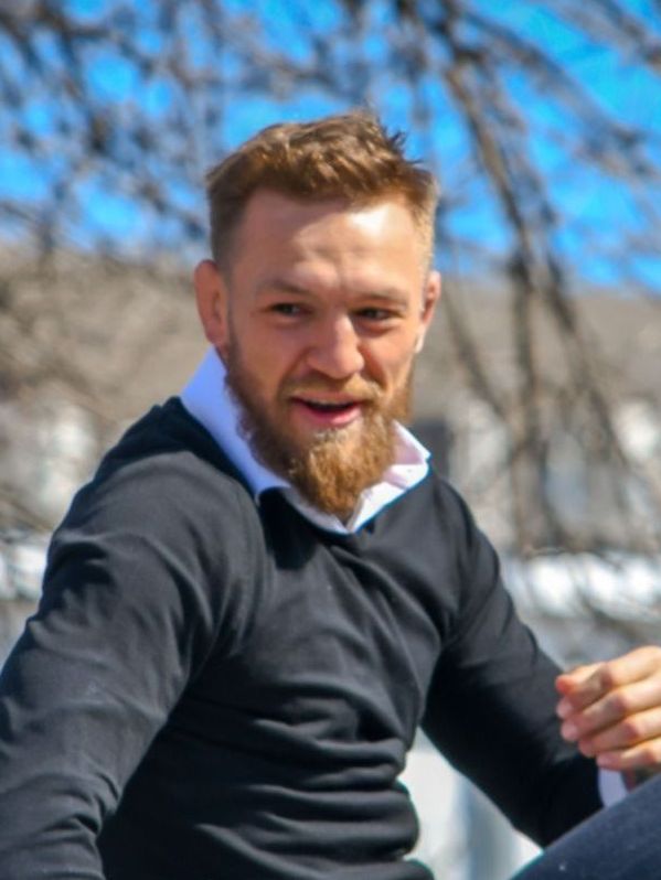 Conor McGregor mostró un video de su preparación con un sparring