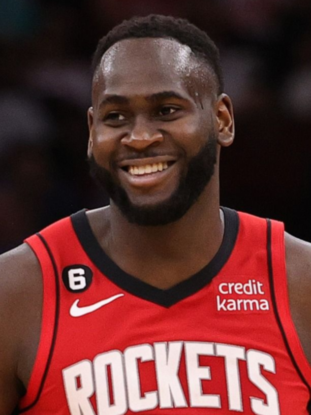 ¿Cómo es el atípico contrato que firmó Usman Garuba?
