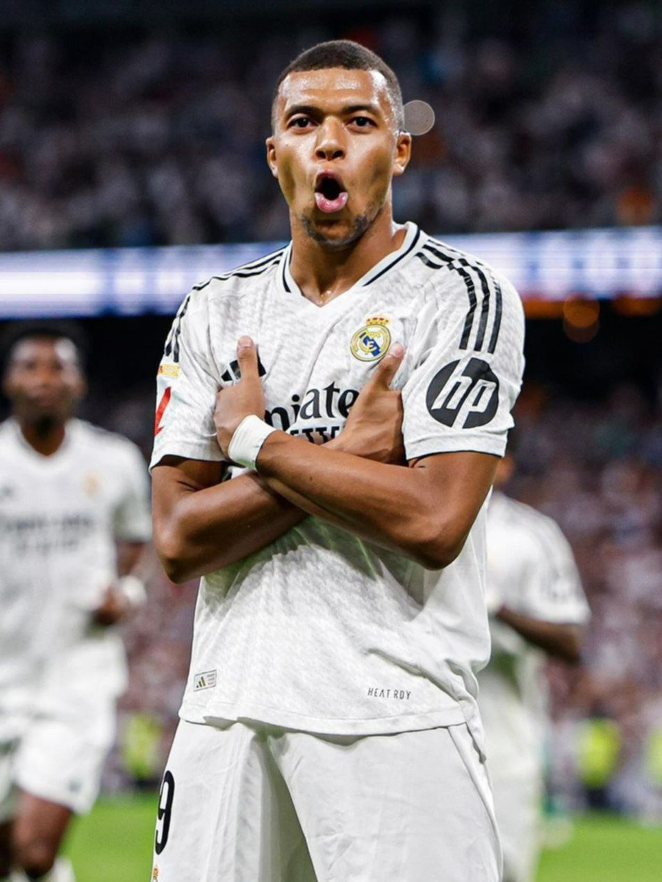 Kylian Mbappé brilla en el Real Madrid: ¡doblete y ambiciones en ascenso!