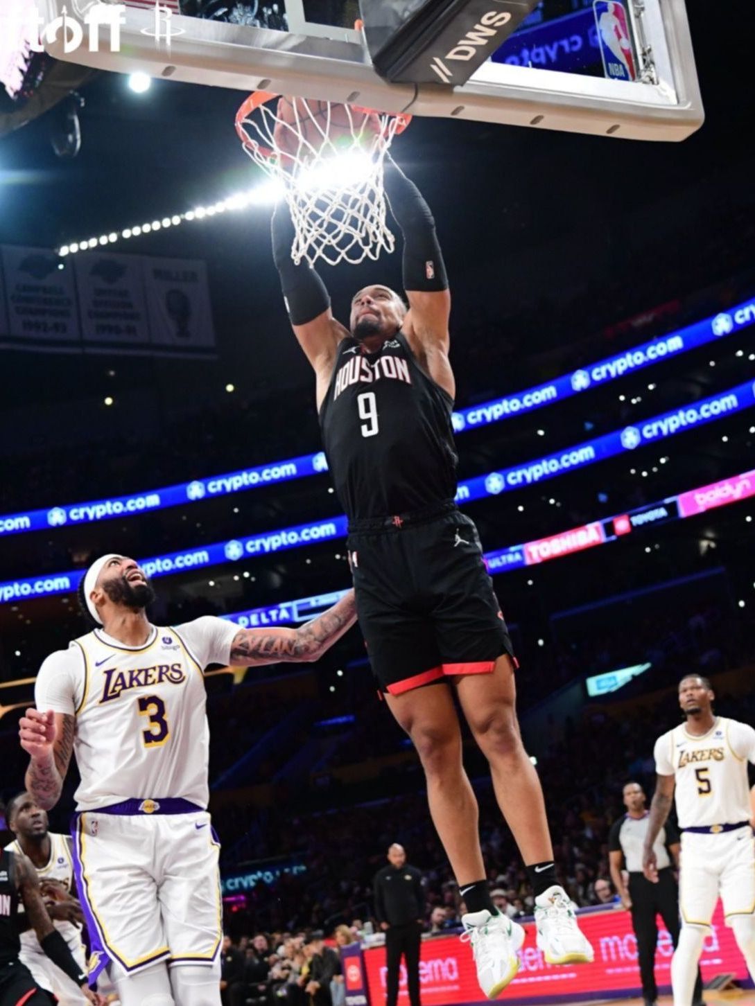 Esta fue la lesión más llamativa del partido entre los Lakers y los Rockets