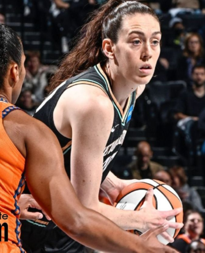 Mediante una conmovedora publicación de Instagram, Breanna Stewart le dio la bienvenida a su segundo bebé 