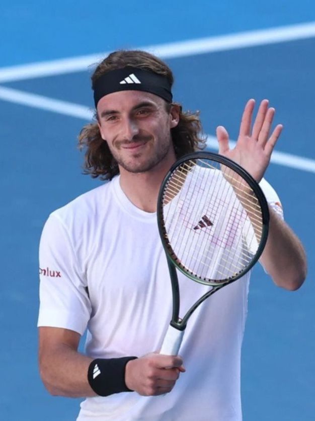 Stefanos Tsitsipas le pide a ChatGPT que lo ridiculice, y esta fue la sorprendente respuesta de la IA