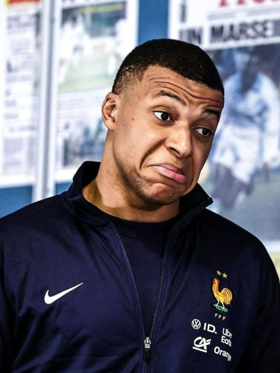 ¡Insólita reacción de Kylian Mbappé tras ser sustituido!